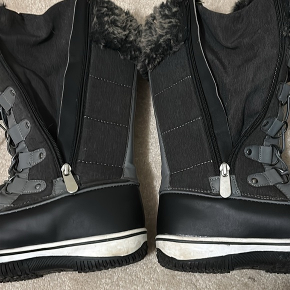 EUC black and gray Tamarack zip up boots size 7 - Picture 7 of 8